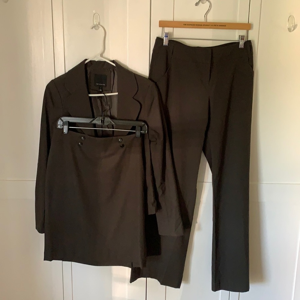 The Limited suit